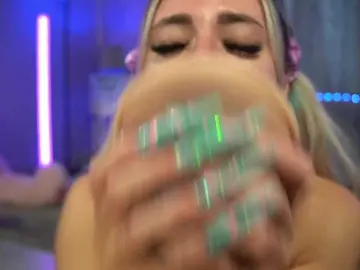 Mandypeas  live sex cam