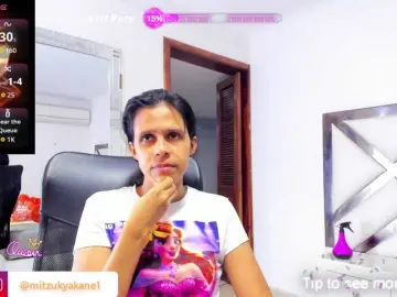Mitzukywinteer  live sex cam