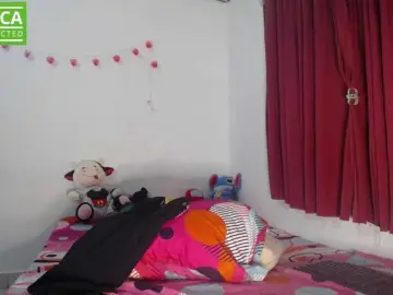 Susana254  live sex cam