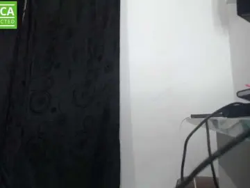 Susana254  live sex cam