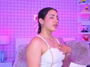 BellaSaint  live sex cam