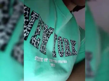 BellaSaint  live sex cam