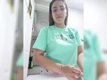 BellaSaint  live sex cam