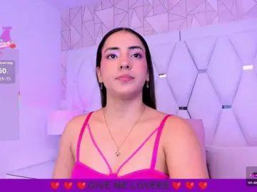 BellaSaint  live sex cam