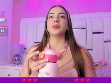 BellaSaint  live sex cam