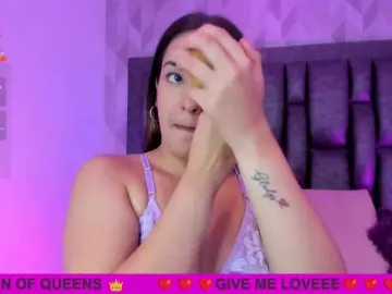 BellaSaint  live sex cam