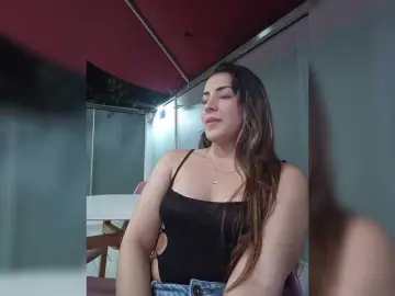 BellaSaint  live sex cam