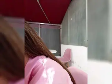 BellaSaint  live sex cam