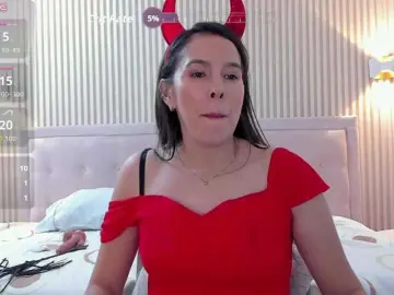 Christinee  live sex cam