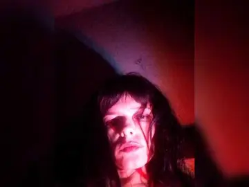 Ellis-3  live sex cam