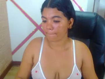 HeidyColins  live sex cam