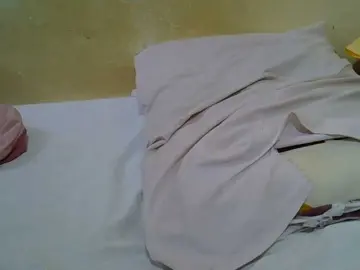 Pretty-doll  live sex cam