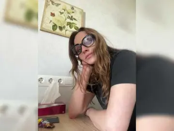 SvetaTimeToJoy  live sex cam