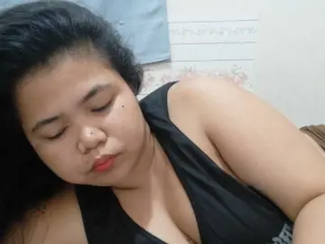 Sweetbigtits69  live sex cam