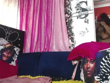 Crystalbee  live sex cam