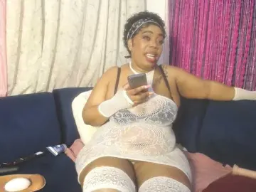Crystalbee  live sex cam