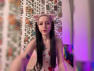 Krisskiss21  live sex cam