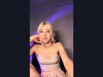 Leylawinka  live sex cam