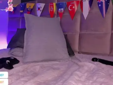 -Giia  live sex cam