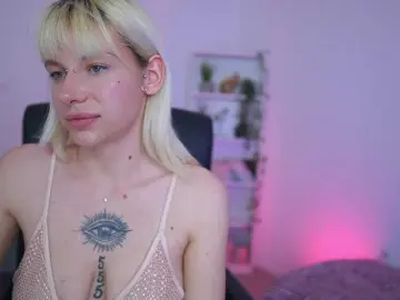 NadiaTiger18  live sex cam