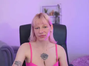 NadiaTiger18  live sex cam