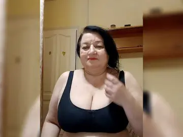 SVETIKBOMBOCHKA  live sex cam
