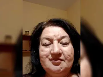 SVETIKBOMBOCHKA  live sex cam