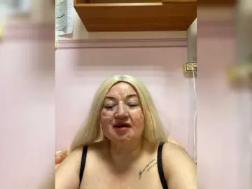 SVETIKBOMBOCHKA  live sex cam