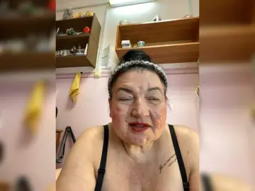 SVETIKBOMBOCHKA  live sex cam