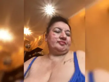 SVETIKBOMBOCHKA  live sex cam