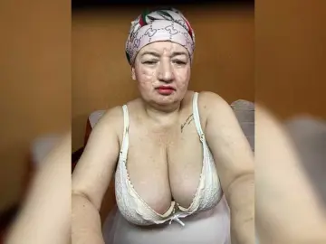 SVETIKBOMBOCHKA  live sex cam