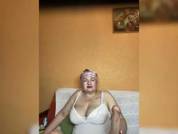 SVETIKBOMBOCHKA  live sex cam