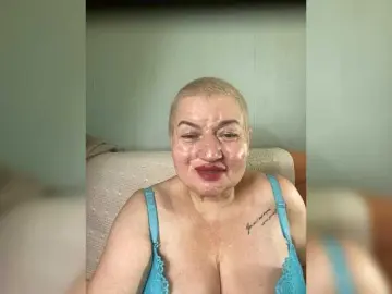 SVETIKBOMBOCHKA  live sex cam