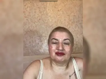 SVETIKBOMBOCHKA  live sex cam