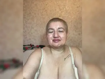 SVETIKBOMBOCHKA  live sex cam