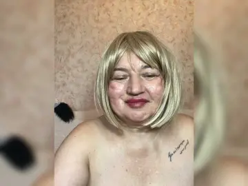 SVETIKBOMBOCHKA  live sex cam