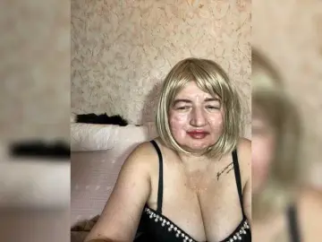 SVETIKBOMBOCHKA  live sex cam