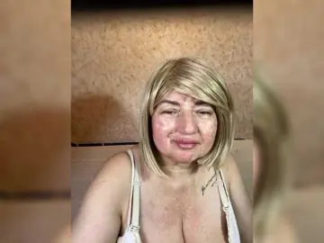 SVETIKBOMBOCHKA  live sex cam