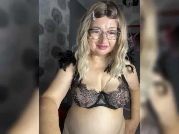 SVETIKBOMBOCHKA  live sex cam