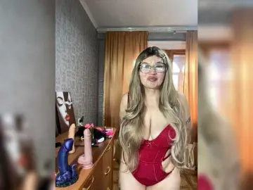 SVETIKBOMBOCHKA  live sex cam