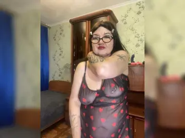SVETIKBOMBOCHKA  live sex cam