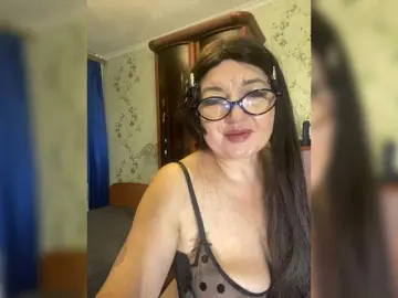 SVETIKBOMBOCHKA  live sex cam