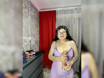 SVETIKBOMBOCHKA  live sex cam