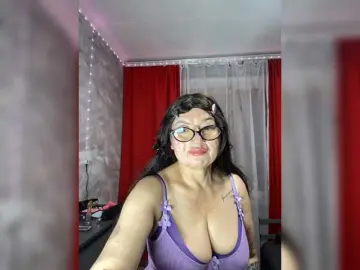 SVETIKBOMBOCHKA  live sex cam