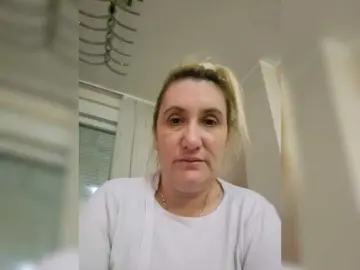 Saki26  live sex cam