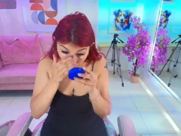 Sofi-monroeee  live sex cam