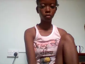 Sweetshal3  live sex cam