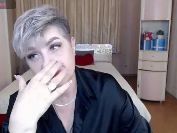 Sexy-milffa  live sex cam