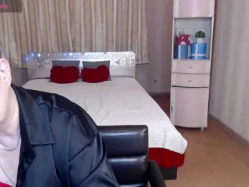 Sexy-milffa  live sex cam