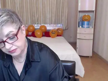 Sexy-milffa  live sex cam